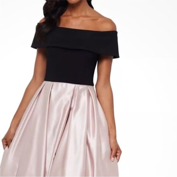 Betsy & Adam NWT Womens Beige Off-the-Shoulder Satin Ballgown Evening Dress - Picture 4 of 5